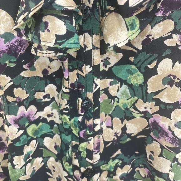 And Taylor loft top floral violets ruffle sleeveless button-down blouse navy - Picture 3 of 9